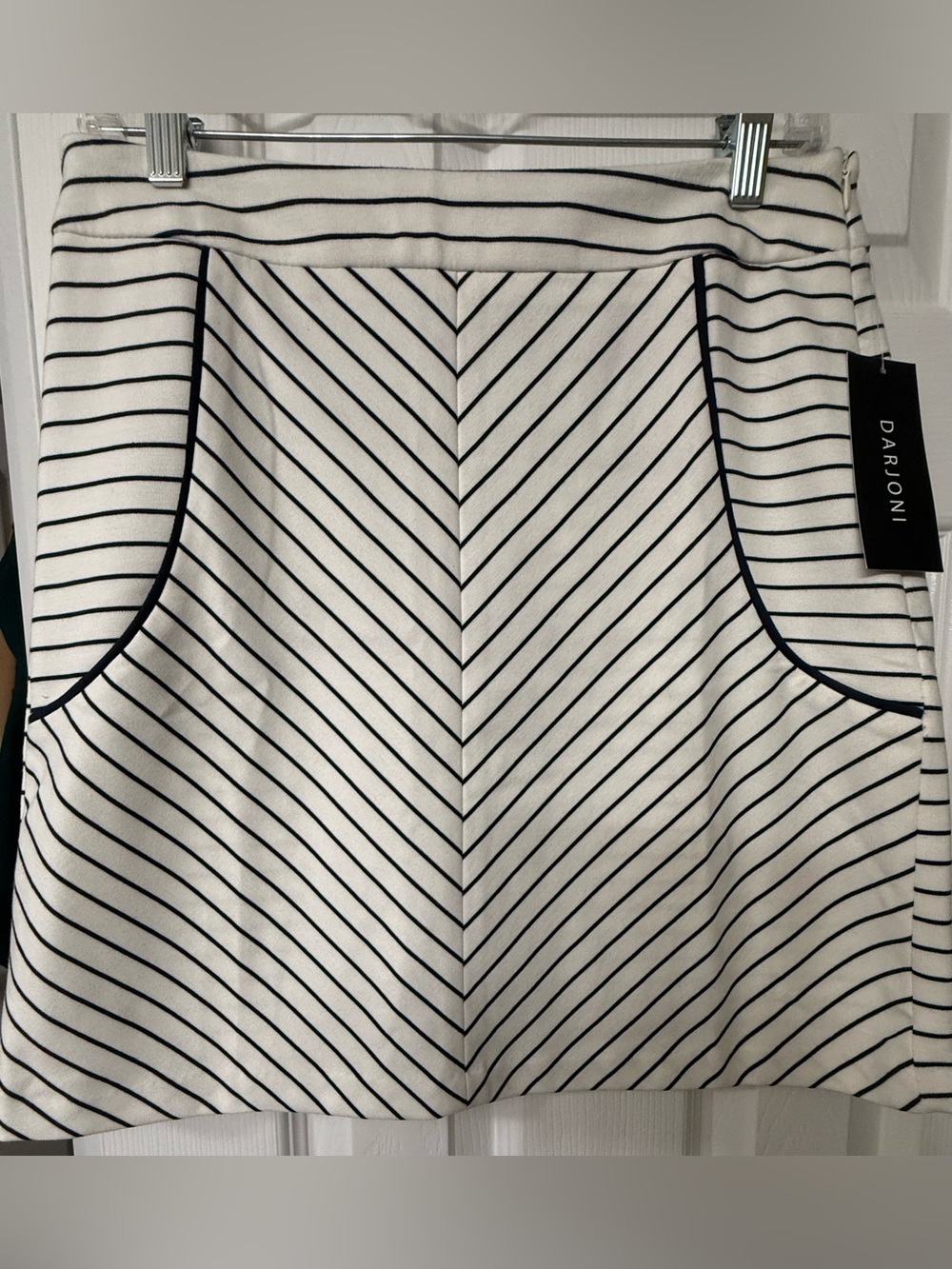 Darjoni White and Black Chevron-Stripe A-Line Skirt